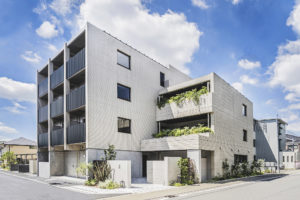 建築写真撮影　竣工写真撮影　建築カメラマン 建築写真きれい　建築カメラマン 神奈川　東京　千葉　埼玉　竣工写真　建築写真家　建築写真きれい　集合住宅撮影　建築　画像リタッチ　電線消し画像処理　カレッジコート東小金井　外観１