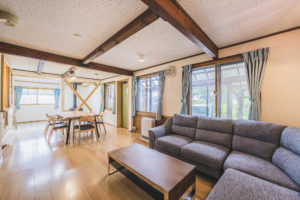 建築写真撮影　竣工写真撮影　建築カメラマン 建築写真きれい　病院の綺麗な写真　建築カメラマン 神奈川　東京　千葉　埼玉　竣工写真　個人宅撮影　別荘、新築個人宅　新築住宅、一戸建てなどの個人宅の建築写真　リフォーム施行写真　建築写真家　建築写真きれい　個人宅の撮影　建築 別荘の外観写真　建築出張カメラマン　川崎　横浜　リビング