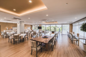 建築写真撮影　竣工写真撮影　建築カメラマン 建築写真きれい　病院の綺麗な写真　建築カメラマン 神奈川　東京　千葉　埼玉　竣工写真　病院／クリニック撮影　病院・歯科医院　医療施設の建築写真　建築写真家　建築写真きれい　特別養護老人ホームの撮影　施工写真　ダイニング