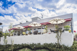 建築写真撮影　竣工写真撮影　建築カメラマン 建築写真きれい　病院の綺麗な写真　建築カメラマン 神奈川　東京　千葉　埼玉　竣工写真　病院／クリニック撮影　病院・歯科医院　医療施設の建築写真　建築写真家　建築写真きれい　特別養護老人ホームの撮影　施工写真　画像リタッチ　電線消し画像処理　病院の外観下から