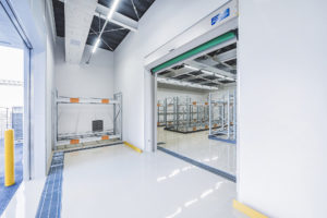 建築写真撮影　竣工写真撮影　建築カメラマン 建築写真きれい　病院の綺麗な写真　建築カメラマン 神奈川　東京　千葉　埼玉　竣工写真　工場・プール・倉庫・　プライベートスペースの内装など多種建築写真　建築写真家　建築写真きれい 神社仏閣の撮影　建築　画像リタッチ　電線消し画像処理　別荘の外観写真　建築出張カメラマン　川崎　横浜　倉庫の撮影　出庫口