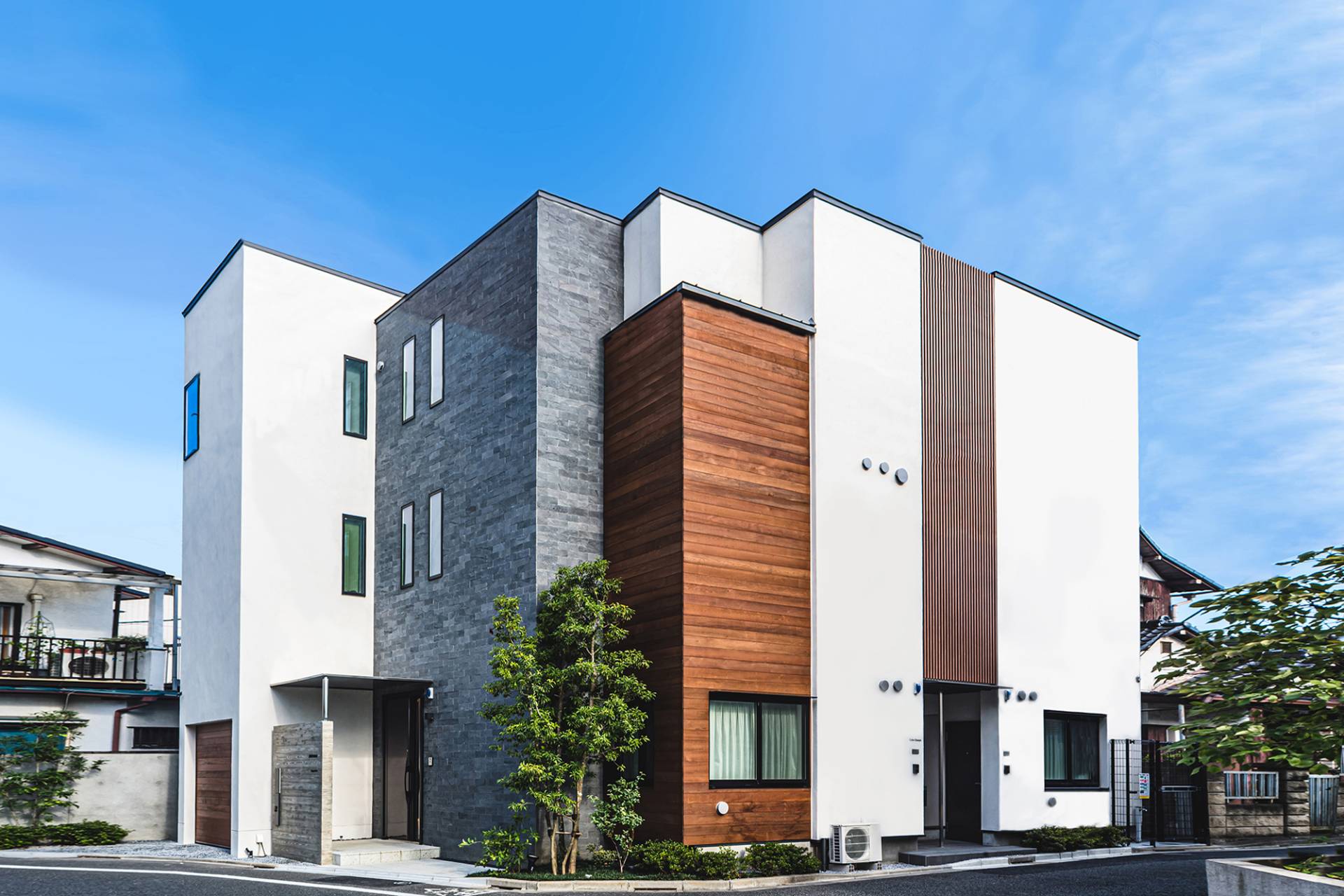 建築写真撮影　竣工写真撮影　建築カメラマン 建築写真きれい　病院の綺麗な写真　建築カメラマン 神奈川　東京　千葉　埼玉　竣工写真　個人宅撮影　別荘、新築個人宅　新築住宅などの個人宅の建築写真　建築写真家　建築写真きれい　個人宅の撮影　建築　画像リタッチ　電線消し画像処理　別荘の外観写真　建築出張カメラマン　川崎　横浜　戸建ての外観写真撮影