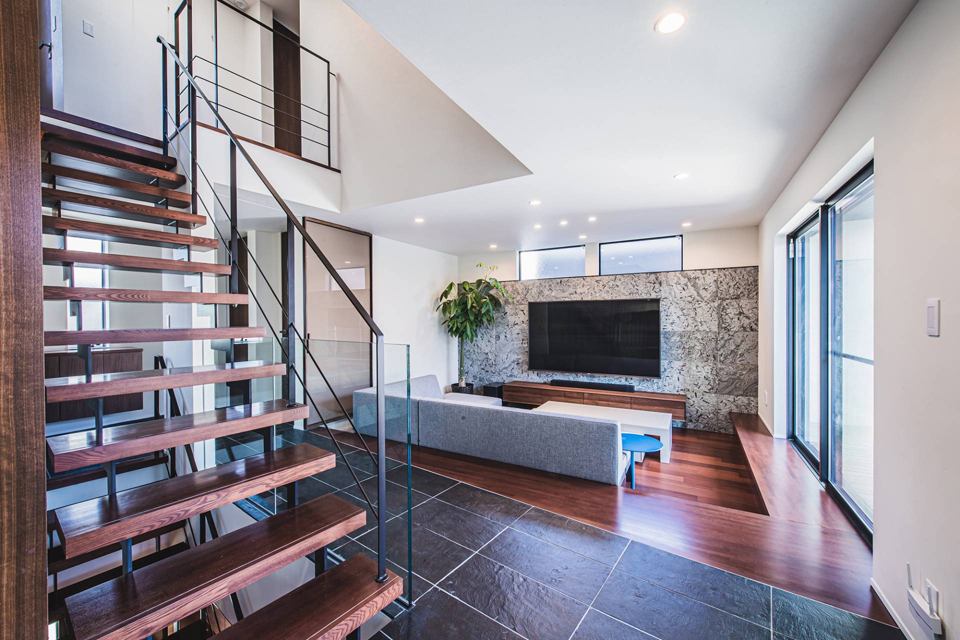 建築写真撮影　竣工写真撮影　建築カメラマン 建築写真きれい　病院の綺麗な写真　建築カメラマン 神奈川　東京　千葉　埼玉　竣工写真　個人宅撮影　別荘、新築個人宅　新築住宅などの個人宅の建築写真　建築写真家　建築写真きれい　個人宅の撮影　建築　画像リタッチ　電線消し画像処理　別荘の外観写真　建築出張カメラマン　川崎　横浜　戸建てのリビング、内装、インテリア写真撮影