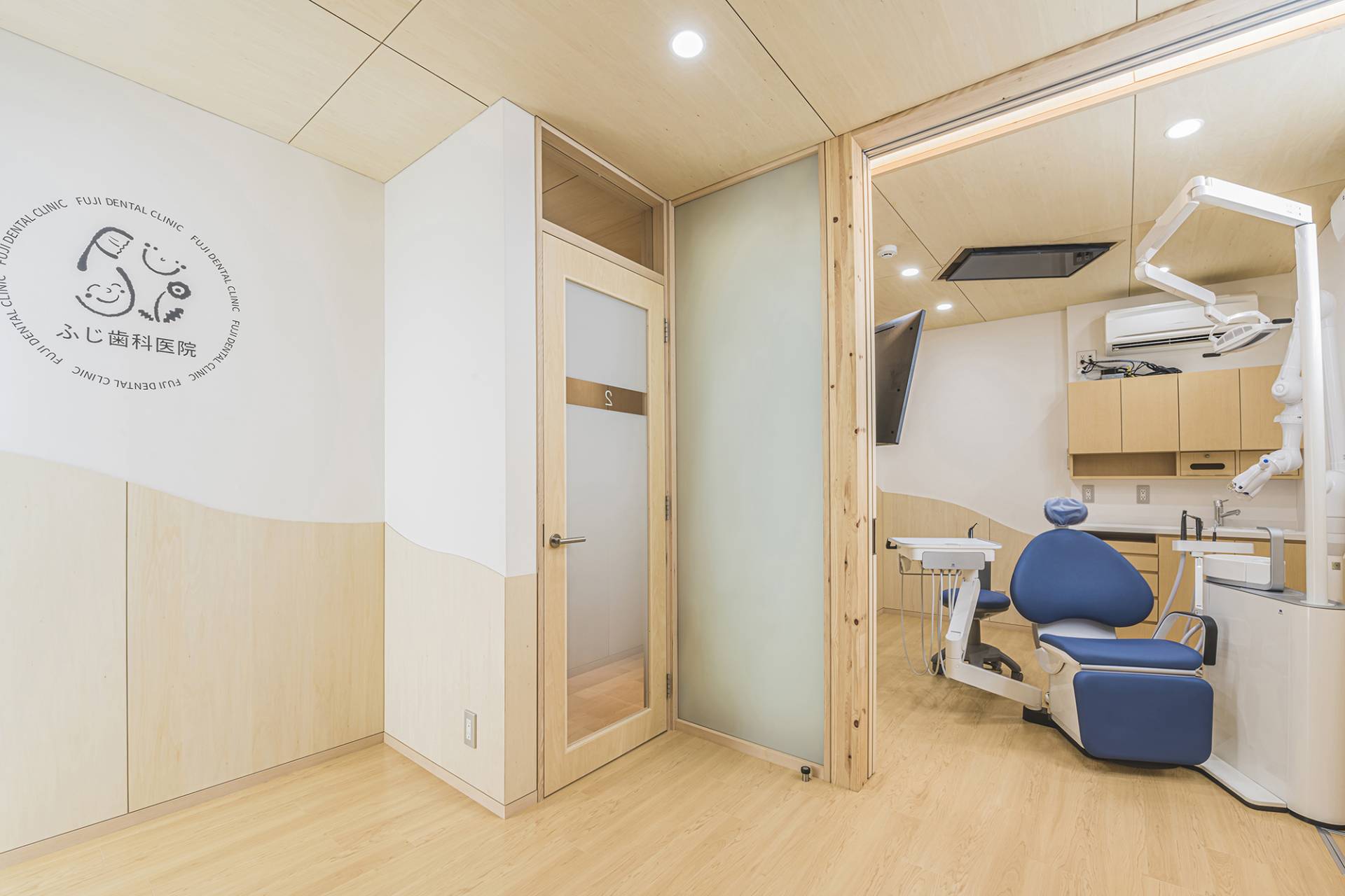 建築写真撮影　竣工写真撮影　建築カメラマン 建築写真きれい　病院の綺麗な写真　建築カメラマン 神奈川　東京　千葉　埼玉　竣工写真　病院の撮影　病院・老人ホーム・医療センター・診療所・クリニック・個人医院などの医療施設の建築写真　建築写真家　建築写真きれい　医療施設の撮影　建築　画像リタッチ　電線消し画像処理　クリニックの撮影