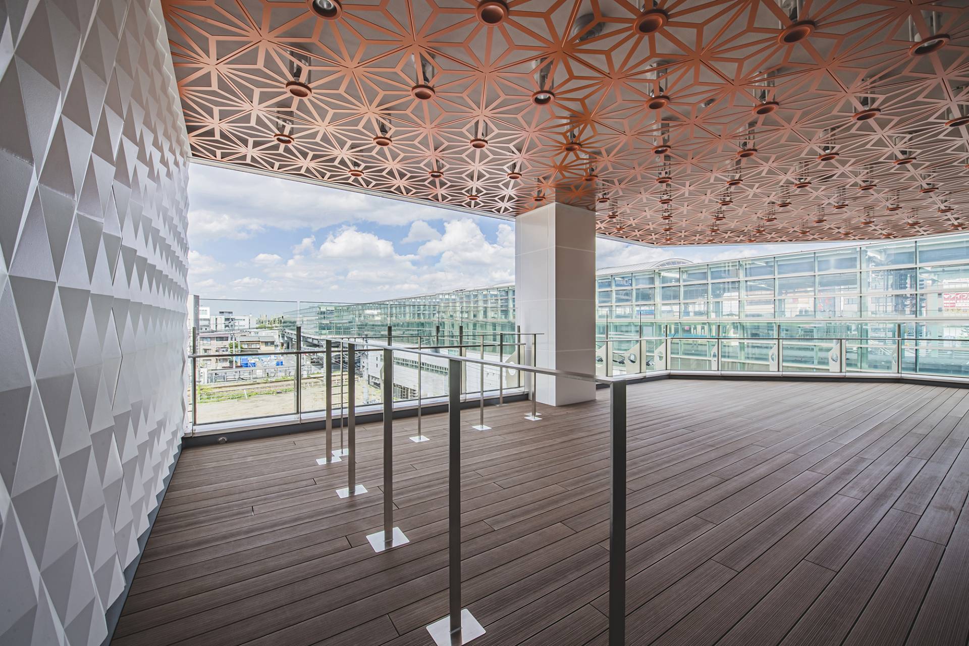 建築写真撮影　竣工写真撮影　建築カメラマン 建築写真きれい　店舗の綺麗な写真　建築カメラマン 神奈川　東京　千葉　埼玉　竣工写真　建築写真家　建築写真きれい　レストラン撮影　店舗撮影　商業施設の撮影　商業施設の外観　建築　画像リタッチ　電線消し画像処理